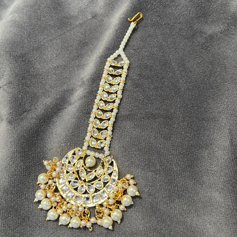 Kundan Hair Piece (Tikka)